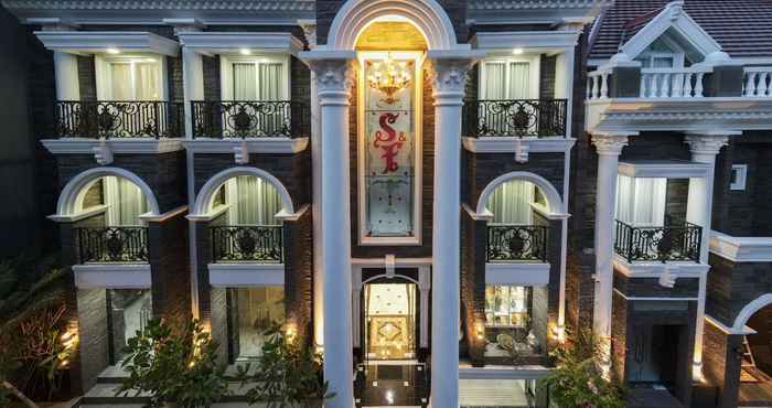 Exterior S&F Residence Kemang Jakarta