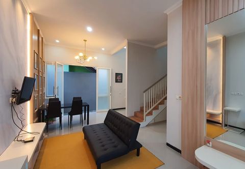 Lobby Villa Kedondong 1 Batu Malang