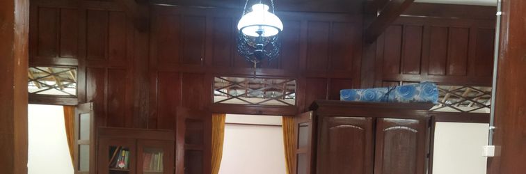 로비 Homestay Omah Lawas Balong