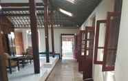 Lobi 3 Homestay Omah Lawas Balong