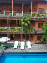 スイミングプール 4 Hotel Zamburger Bali