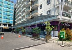 Lobi 2 Megans Gateway Apartment