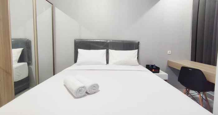 Kamar Tidur Cozy Living Studio Apartment at The Alton By Travelio