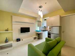 Ruang untuk Umum 4 2BR Cozy Apartment at Apartment Parahyangan Residence By Travelio