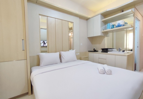 Kamar Tidur Comfort Studio at Apartment Candiland By Travelio