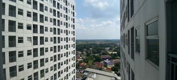 Lobby 5 Cozy and Simple Living Studio at Serpong Garden Apartment By Travelio
