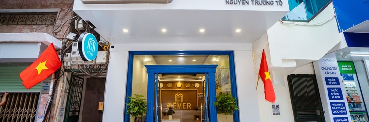 Lobby Rever Home