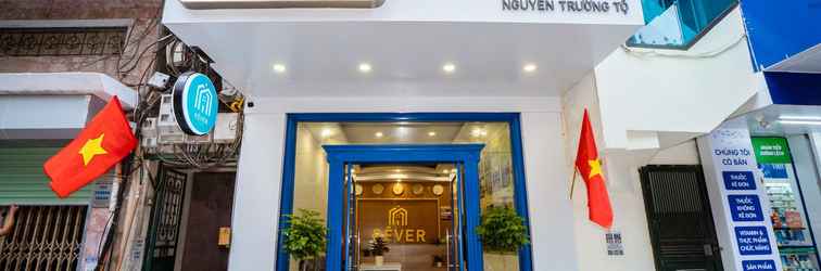 Lobby Rever Home