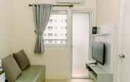 Ruang untuk Umum 3 Modern Look 2BR Apartment Green Pramuka City near Mall By Travelio