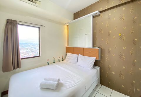 ห้องนอน Classic Adorable 2BR Gateway Ahmad Yani Cicadas Bandung Apartment By Travelio