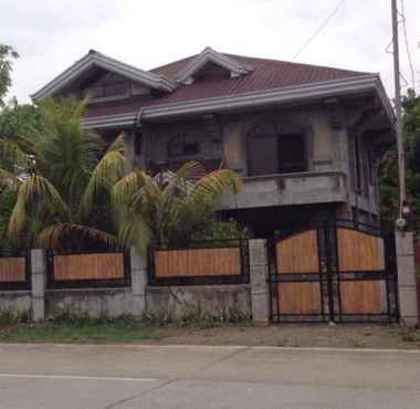 Exterior 2 RedDoorz Hostel @ Madrias Pension House Isabela