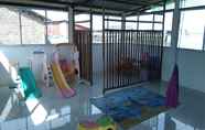 Common Space 7 Penginapan dan Pemancingan Kelong Elly