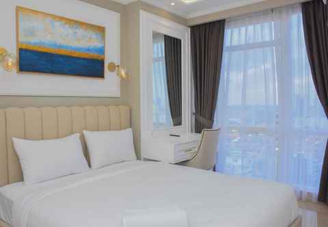 Kamar Tidur Comfy and Modern 2BR at Menteng Park Apartment By Travelio