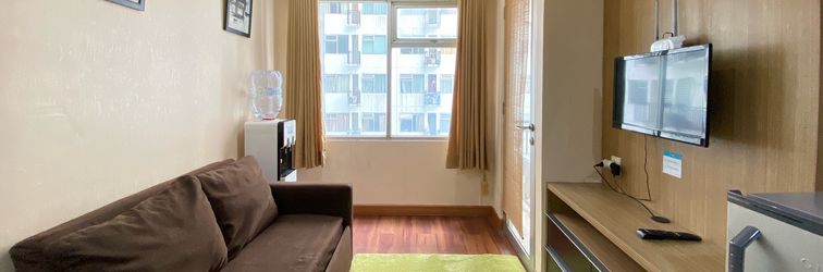 大廳 Cozy Living 2BR at Jarrdin Cihampelas Apartment By Travelio