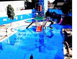 Swimming Pool 2 Jajar Intan Villa