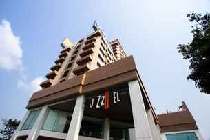 Jazzotel, THB 819.39