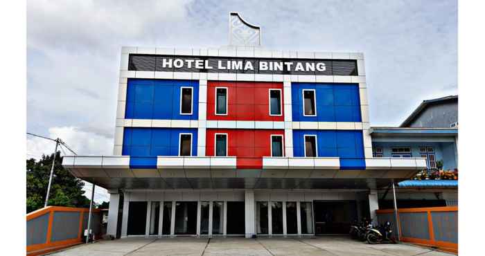 Bangunan Hotel Lima Bintang