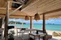 ร้านอาหาร Crystal White Sand Resort