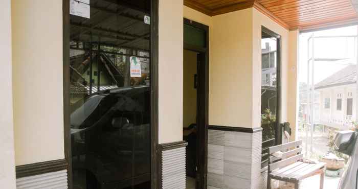 Lobi Darwati Homestay Desa Wisata Ketapanrame