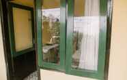 In-room Bathroom 4 Darwati Homestay Desa Wisata Ketapanrame