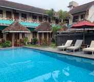 Swimming Pool 2 Prambanan Guesthouse