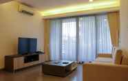 Sảnh chờ 3 Comfort 2BR at Simprug Park Residences By Travelio Premium