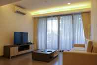 Lobi Comfort 2BR at Simprug Park Residences By Travelio Premium