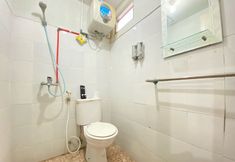 In-room Bathroom 6 Spacious and Cozy 2BR at Suites @Metro Apartment By Travelio
