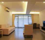 Lobby 4 Comfort 3BR at Simprug Park Residences By Travelio Premium