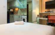 Bilik Tidur 2 Cozy and Well Appointed Studio at West Vista Apartment By Travelio