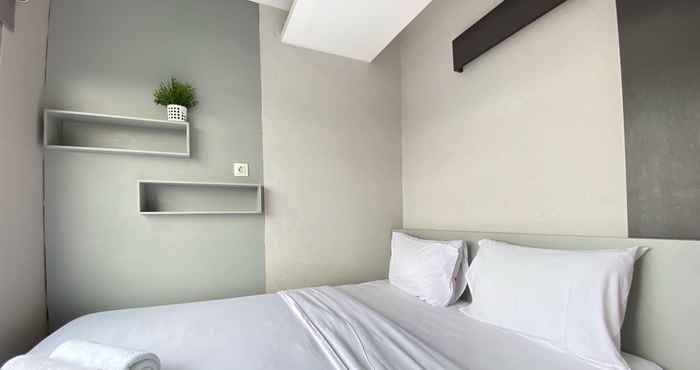 Kamar Tidur Furnished Cozy 2BR Apartment at Grand Asia Afrika By Travelio