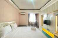 Bedroom Cozy Studio at Apartment Emerald Towers By Travelio