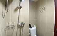 In-room Bathroom 3 Artistic Studio at Apartment Taman Melati Jatinangor By Travelio