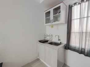 Bedroom 4 Good Deal and Warm 1BR at Paltrow City Apartment By Travelio