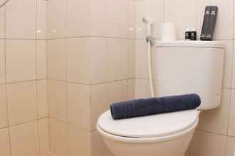 In-room Bathroom 4 Cozy Stay and Warm Studio Urbantown Karawang Apartment By Travelio