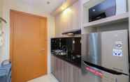 Bilik Tidur 4 Comfy and Modern 1BR Apartment at Woodland Park Residence By Travelio