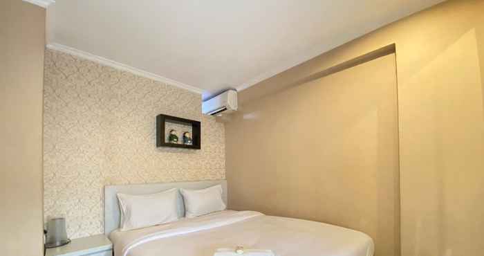 Phòng ngủ Cozy and Warm 2BR Apartment at Gateway Ahmad Yani Cicadas By Travelio