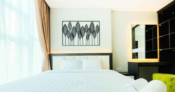 Bedroom Best Price and Warm 1BR Brooklyn Apartment near IKEA Alam Sutera by Travelio