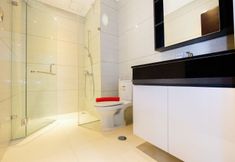 In-room Bathroom 4 Best Price and Warm 1BR Brooklyn Apartment near IKEA Alam Sutera by Travelio