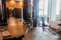 Fitness Center Chic and Tidy 1BR Brooklyn Apartment near IKEA Alam Sutera By Travelio