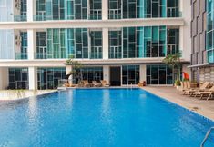 Swimming Pool 6 Chic and Tidy 1BR Brooklyn Apartment near IKEA Alam Sutera By Travelio
