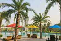 Swimming Pool Elegant Upscale Studio @ Gold Coast Apartments PIK