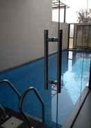 SWIMMING_POOL 