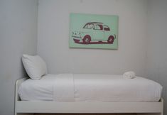 Bedroom 2 Comfy and Comfort 2BR at Great Western Resort Apartment By Travelio