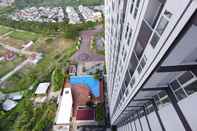 Swimming Pool Comfort and Warm 1BR at Amartha View Apartment By Travelio