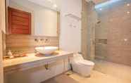 ห้องน้ำภายในห้อง 3 Sunkissed Villa Senggigi