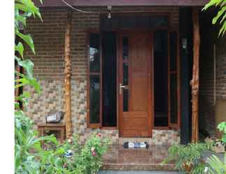 Exterior 2 Ijen Expedition Homestay 