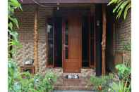 Exterior Ijen Expedition Homestay 