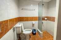 Toilet Kamar Town and Country Hotel - V. Mapa