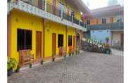 Bên ngoài 6 Villa Homestay Wisata 2